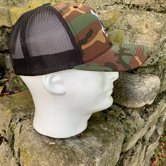 6’FEET Camo Cap With Black Hand On Black Cross Bones - Picture 6 of 11